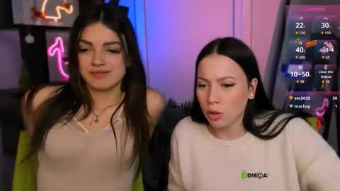 flora_nyx online show from 01.06.26