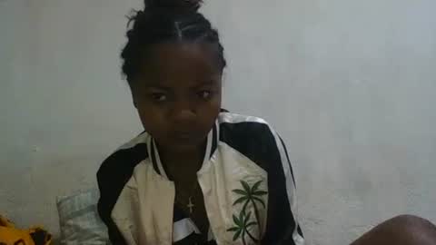 Snapshot of florenceline chatting on 01.12.26 florenceline online show from 01.12.26