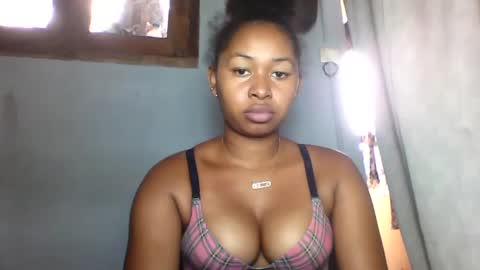 florencia011 online show from 02.23.25