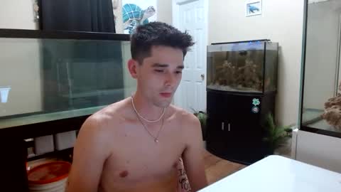 Snapshot of florida_twink chatting on 10.02.25 OF Joey Grey17 online show from 10.02.25