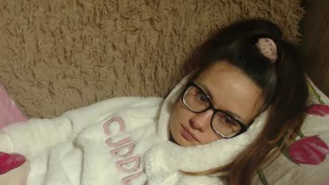 Snapshot of flowercandydoll chatting on 12.11.24 say meow and send tip  online show from 12.11.24