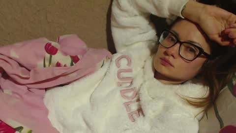 Snapshot of flowercandydoll chatting on 12.14.24 say meow and send tip  online show from 12.14.24