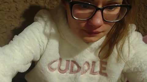 Snapshot of flowercandydoll chatting on 12.18.24 say meow and send tip  online show from 12.18.24