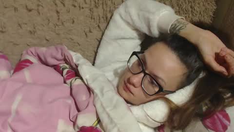 Snapshot of flowercandydoll chatting on 12.21.24 say meow and send tip  online show from 12.21.24