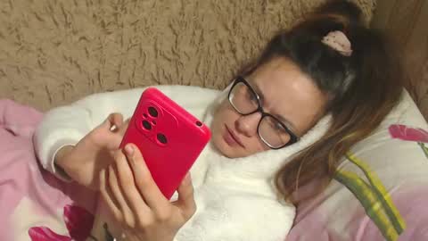 Snapshot of flowercandydoll chatting on 12.24.24 say meow and send tip  online show from 12.24.24