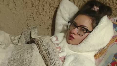 Snapshot of flowercandydoll chatting on 02.08.25 say meow and send tip  online show from 02.08.25