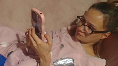 Snapshot of flowercandydoll chatting on 10.14.25 say meow and send tip  online show from 10.14.25