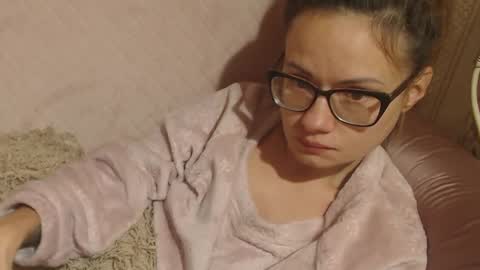 Snapshot of flowercandydoll chatting on 10.27.25 say meow and send tip  online show from 10.27.25