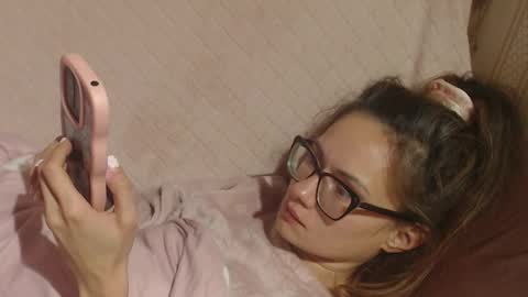 say meow and send tip  online show from 11.03.25