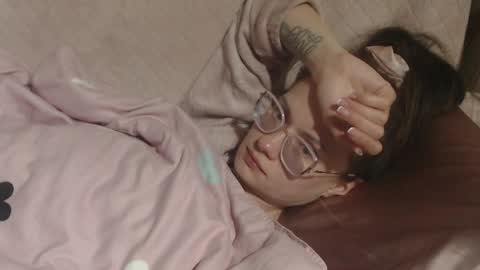 say meow and send tip  online show from 03.31.26