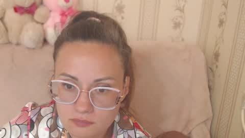 Snapshot of flowercandydoll chatting on 05.17.26 say meow and send tip online show from 05.17.26