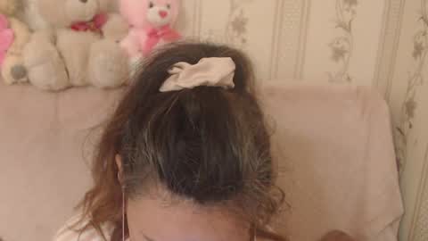 Snapshot of flowercandydoll chatting on 05.21.26 say meow and send tip online show from 05.21.26