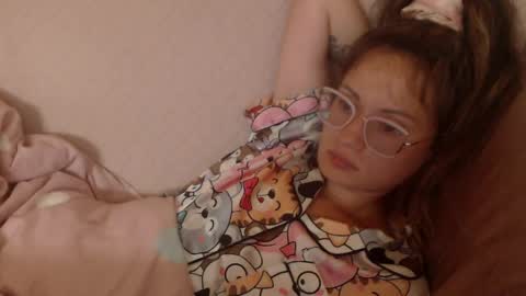 Snapshot of flowercandydoll chatting on 06.03.26 say meow and send tip online show from 06.03.26