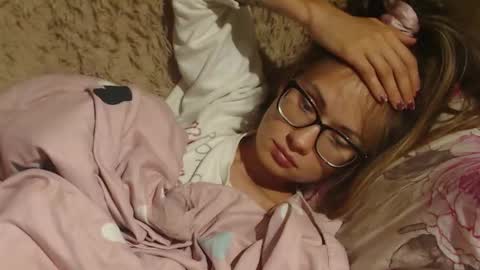 say meow and send tip  online show from 09.14.25