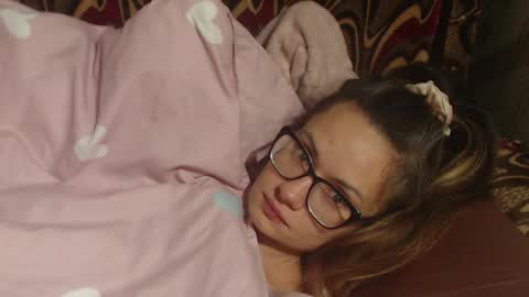 say meow and send tip  online show from 11.30.25