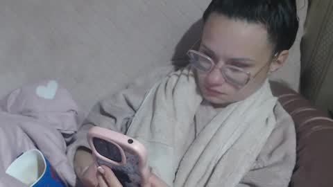 say meow and send tip  online show from 04.13.26