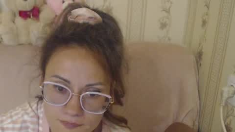Snapshot of flowercandydoll13 chatting on 06.01.26 say meow and send tip online show from 06.01.26