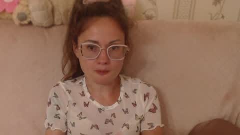 Snapshot of flowercandydoll13 chatting on 06.05.26 say meow and send tip online show from 06.05.26