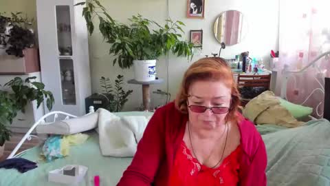 Snapshot of flowerlover8 chatting on 09.14.25 Flowerlower online show from 09.14.25