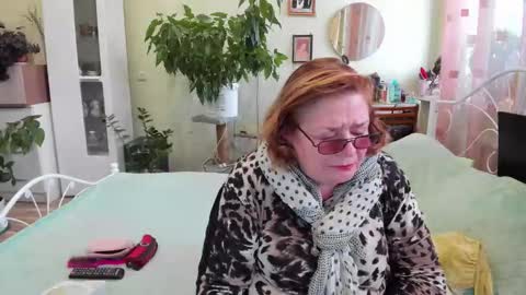 Snapshot of flowerlover8 chatting on 09.20.25 Flowerlower online show from 09.20.25