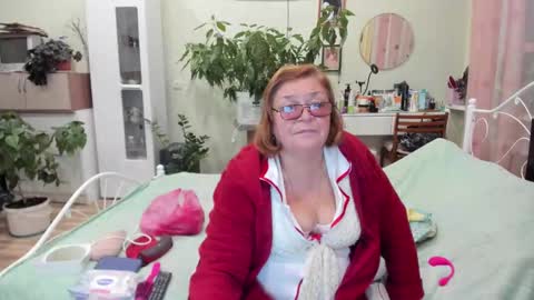 Snapshot of flowerlover8 chatting on 09.26.25 Flowerlower online show from 09.26.25