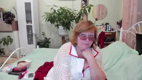 Snapshot of flowerlover8 chatting on 10.03.25 Flowerlower online show from 10.03.25