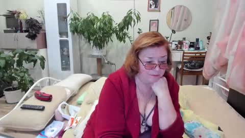 Snapshot of flowerlover8 chatting on 10.14.25 Flowerlower online show from 10.14.25