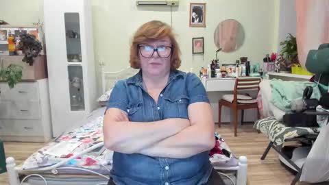 Snapshot of flowerlover8 chatting on 12.05.25 Flowerlower online show from 12.05.25