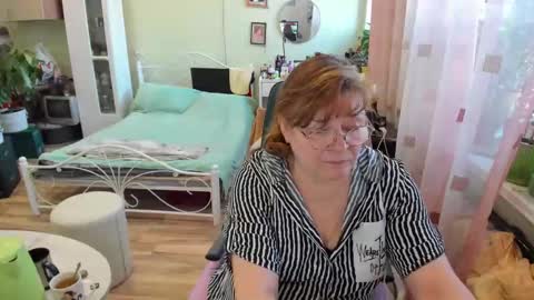 Snapshot of flowerlover8 chatting on 02.01.26 Flowerlower online show from 02.01.26