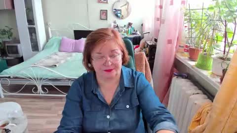 Snapshot of flowerlover8 chatting on 02.19.26 Flowerlower online show from 02.19.26