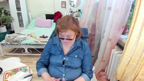 Snapshot of flowerlover8 chatting on 02.27.26 Flowerlower online show from 02.27.26