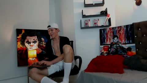 flowers109 online show from 01.25.25