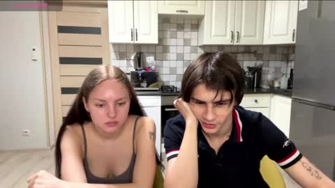 flowerscouple online show from 03.26.26