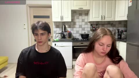 flowerscouple online show from 04.06.26