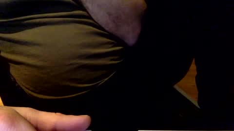 Snapshot of flowmover chatting on 12.08.24 flowmover online show from 12.08.24