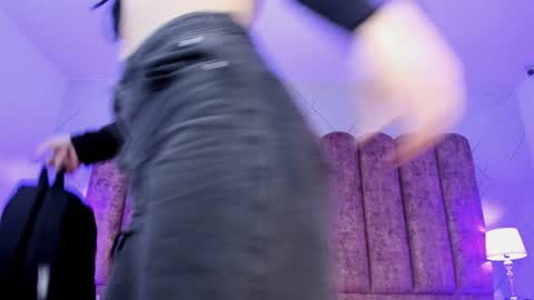  FLUFFY BUBBLE  online show from 12.22.24