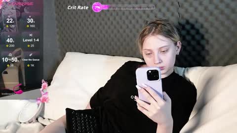 Snapshot of fluffy_cloude chatting on 05.06.26 fluffy_cloude online show from 05.06.26