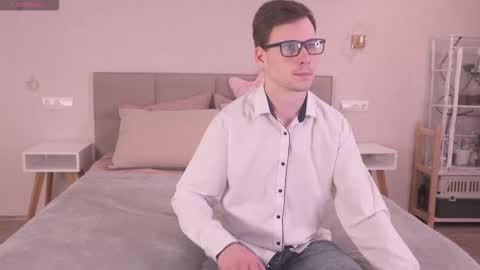 Snapshot of fluffy_hat chatting on 02.10.26 Fluffy and Krut online show from 02.10.26