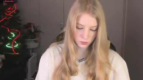 Mia online show from 12.18.25