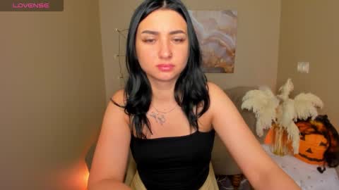 Lina online show from 10.26.25