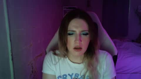 Snapshot of fluxsux chatting on 10.01.25 Flux online show from 10.01.25