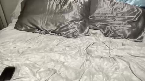 Snapshot of flyhigh40 chatting on 10.19.25 Join me online and in Person Looking for company on camera. online show from 10.19.25