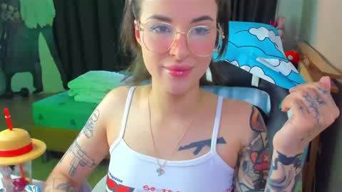 Snapshot of folinskaayaa chatting on 06.24.26 folinskaayaa online show from 06.24.26