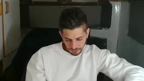 independent model online show from 11.06.25