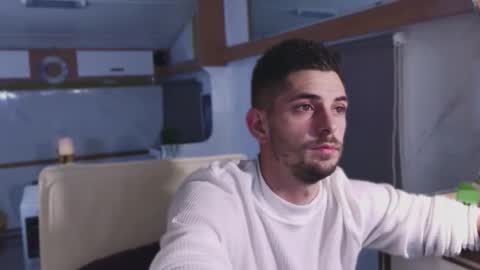 independent model online show from 12.21.25