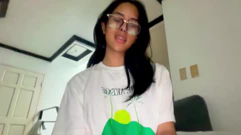 Snapshot of forbidden_candice chatting on 09.19.25 forbidden_candice online show from 09.19.25