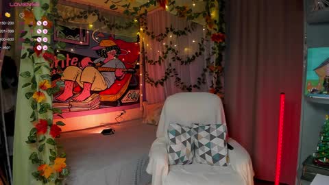 Snapshot of forest_lina chatting on 01.09.25 online show from 01.09.25