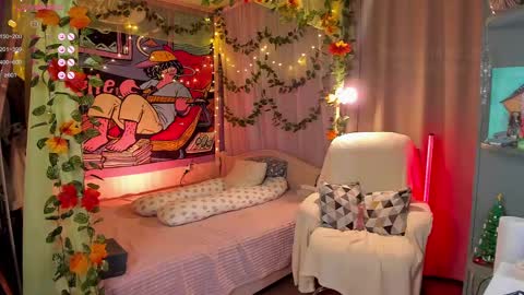 Snapshot of forest_lina chatting on 02.16.25 online show from 02.16.25