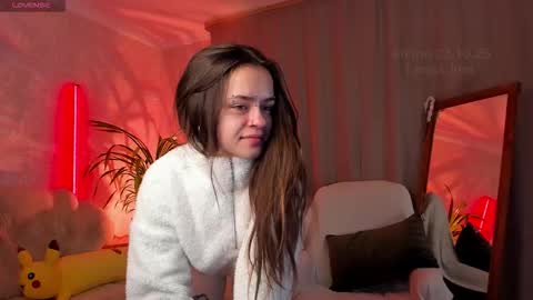 Snapshot of forest_lina chatting on 10.23.25 online show from 10.23.25