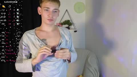 Snapshot of forever_eren chatting on 01.12.26 forever_eren online show from 01.12.26